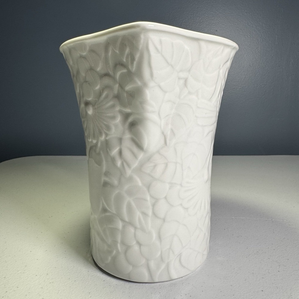 Vintage Pacific Rim Pottery White Pitcher‎ w/Embossed Forest Scene & Bird 6.75" - Picture 2 of 8
